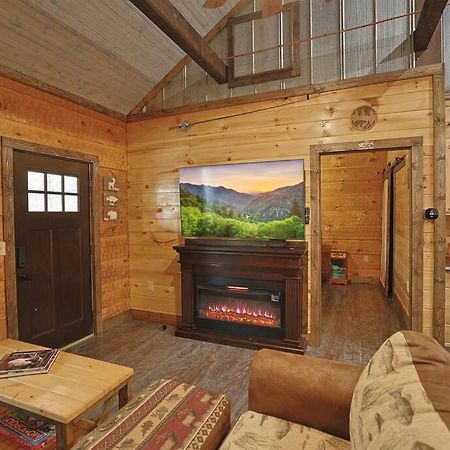 Rustic Modern Cabin With Hot Tub Near Rafting And Great Smokey Mountains Bryson City Zewnętrze zdjęcie
