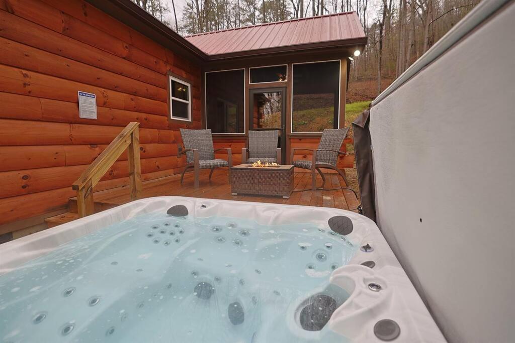 Rustic Modern Cabin With Hot Tub Near Rafting And Great Smokey Mountains Bryson City Zewnętrze zdjęcie