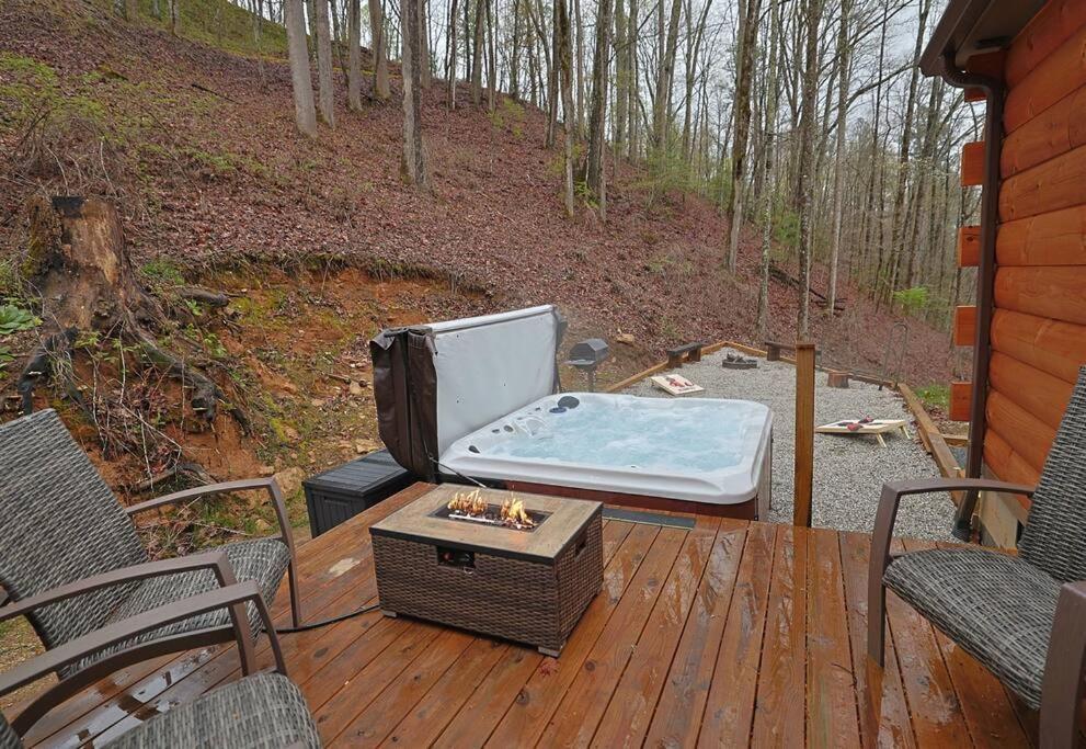 Rustic Modern Cabin With Hot Tub Near Rafting And Great Smokey Mountains Bryson City Zewnętrze zdjęcie