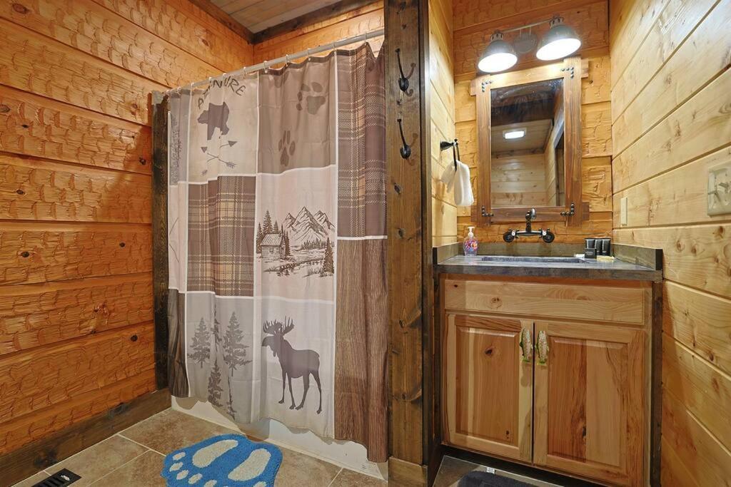 Rustic Modern Cabin With Hot Tub Near Rafting And Great Smokey Mountains Bryson City Zewnętrze zdjęcie