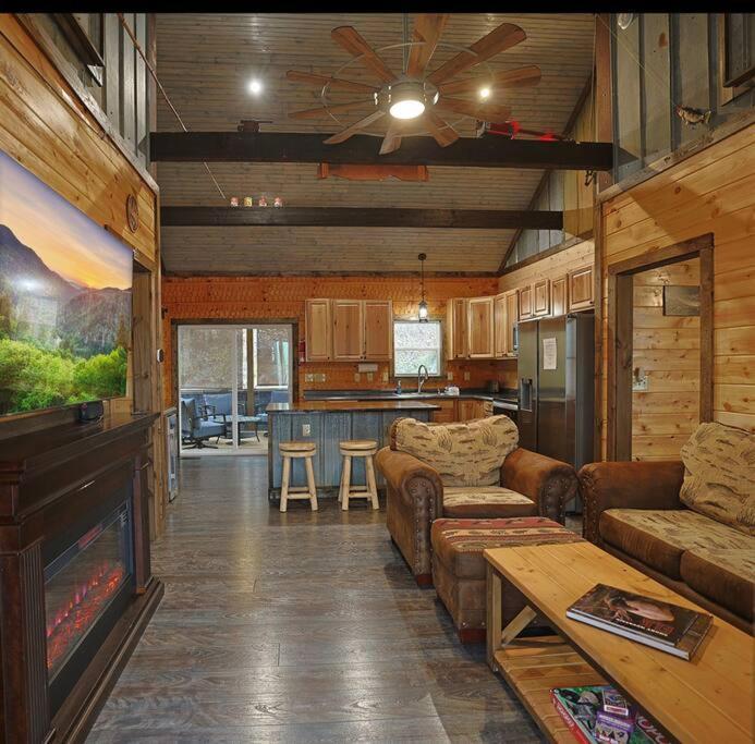 Rustic Modern Cabin With Hot Tub Near Rafting And Great Smokey Mountains Bryson City Zewnętrze zdjęcie