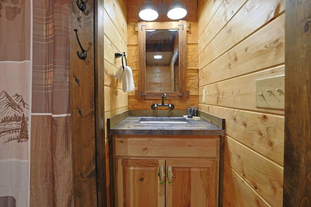 Rustic Modern Cabin With Hot Tub Near Rafting And Great Smokey Mountains Bryson City Zewnętrze zdjęcie